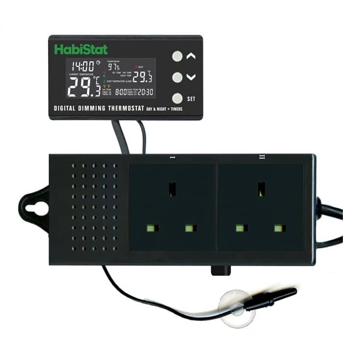 HabiStat digital dimming thermostat controller with dual power sockets and temperature probe.