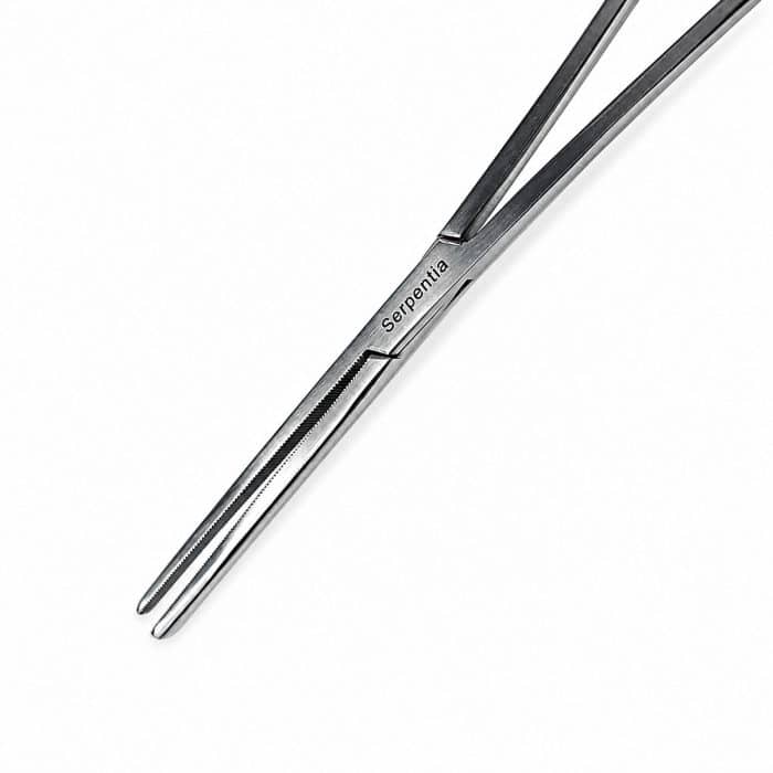 Serpentia 45cm Long Stainless Steel straight tip reptile feeding tongs showing straight tips and serrated jaws